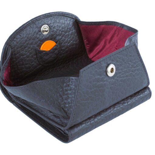 Wiener Schachtel Tori aus dem Hause VOI in blau - mit Hirsch-Optik Prägung