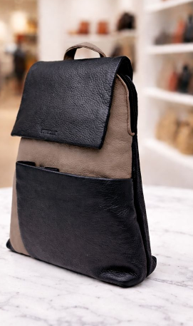 Estelle Rucksack elegant und alltagstauglich in fünf Farben: schwarz, schwarz-taupe, ocean-blau, cognac und bordeaux-rot